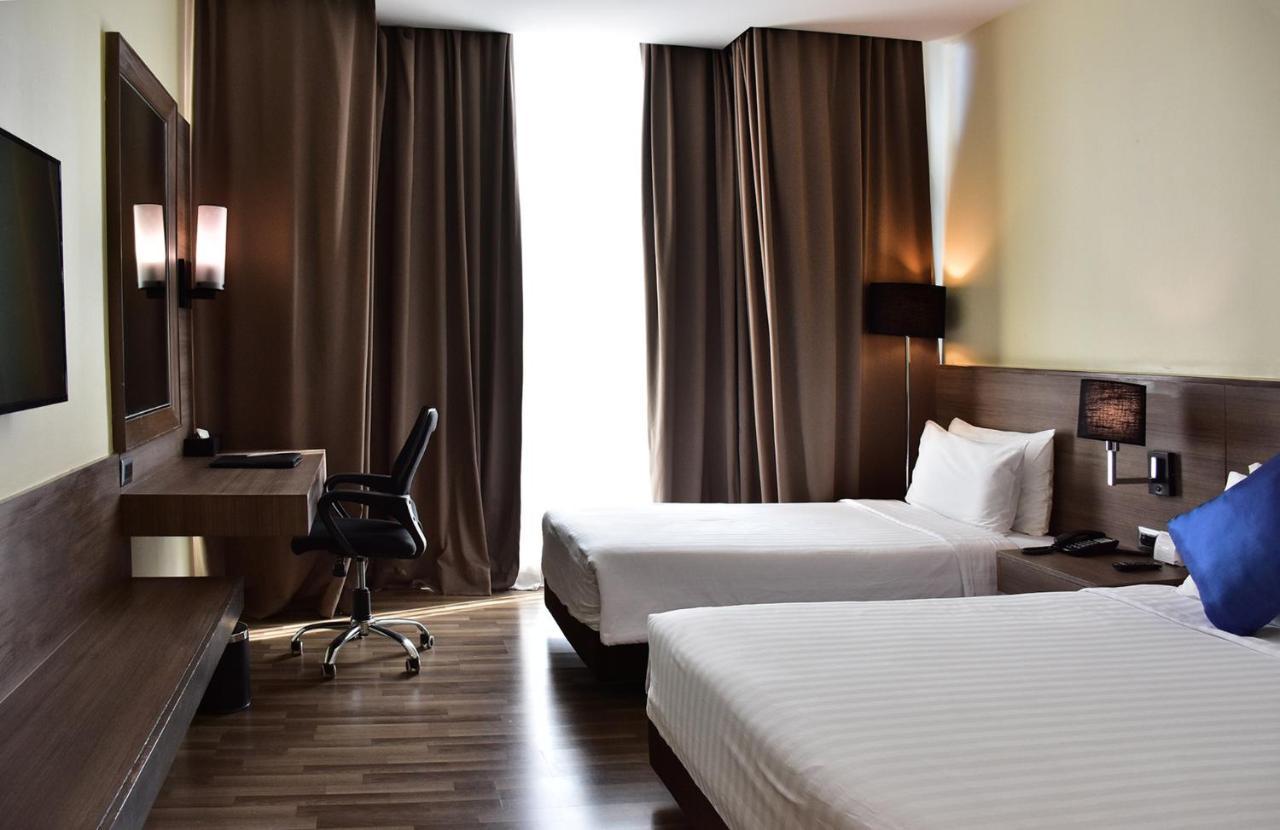 Western Wanda Grand